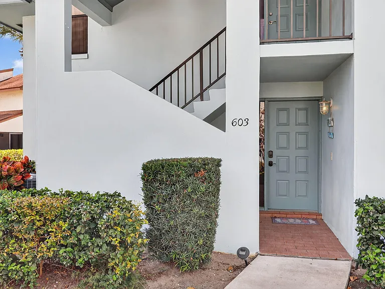 950 S Kanner Hwy #603 — Photo 27