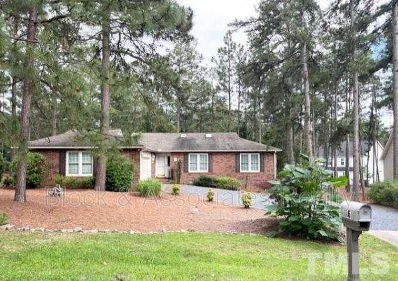 1st image of 6 Salem Ln
