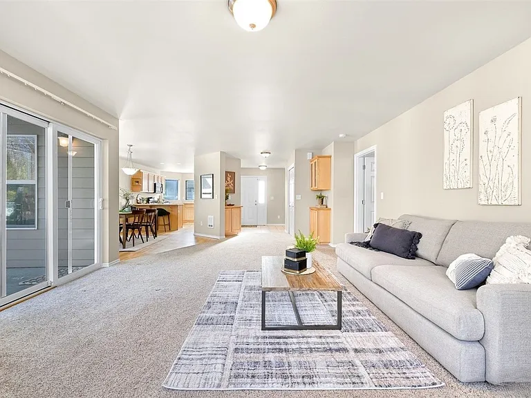 4160 Deemer Rd #202 — Photo 3