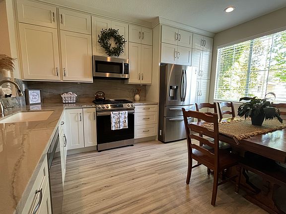 5th image of 50 Boulder Creek Way