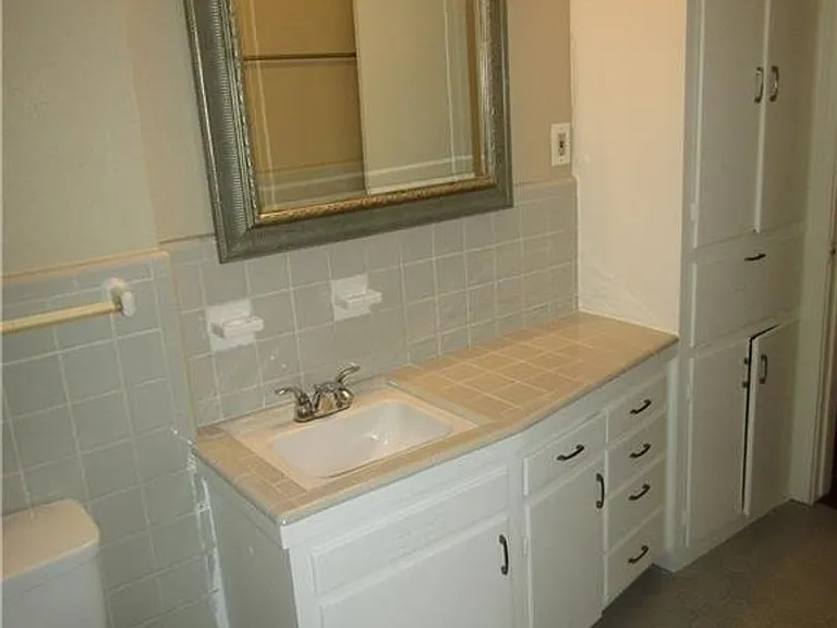 3715 Hollywood Ave — Photo 30