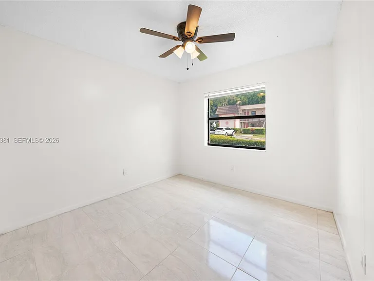 20905 NE 8th Ct #101-36 — Photo 21