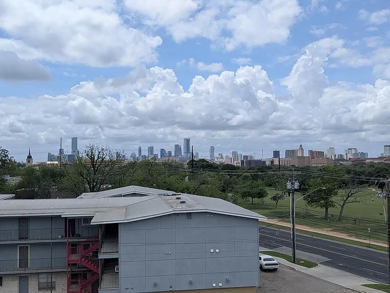 4001 Red River St #4 — Photo 30