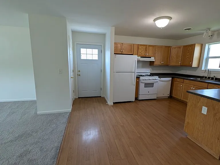 1115 W Park Ave — Photo 5