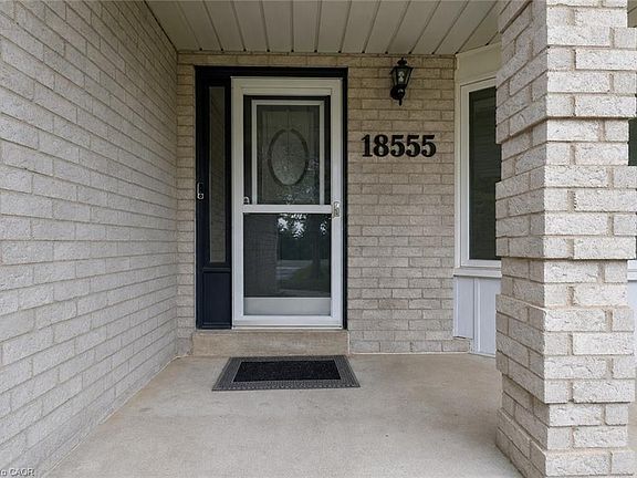 3rd image of 18555 Hurontario St