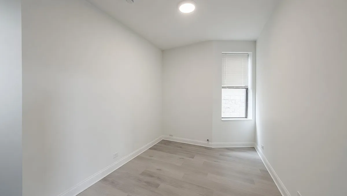 Building Photo - 4831 N Winthrop Ave #3C