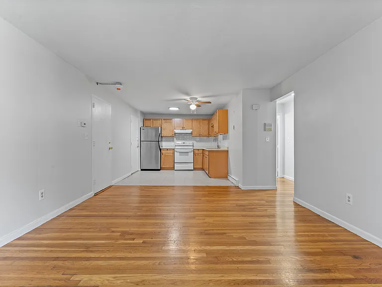 580 Cummins Hwy #15 — Photo 4