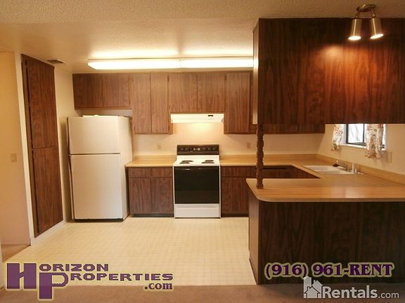 4th image of 8910 Amerigo Ave