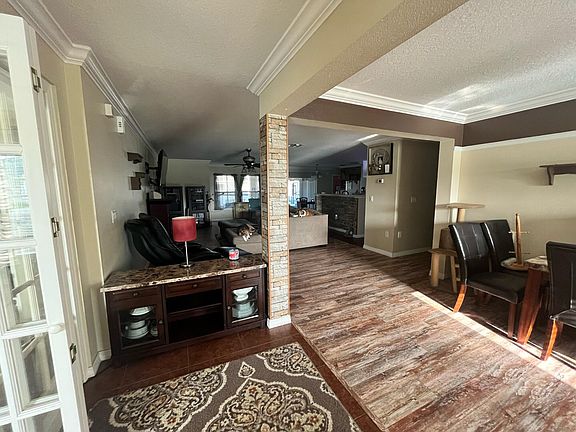 5th image of 353 NW Bayshore Boulevard