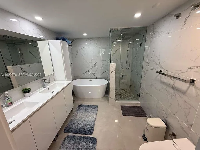 1717 N Bayshore Dr #A-1840 — Photo 7