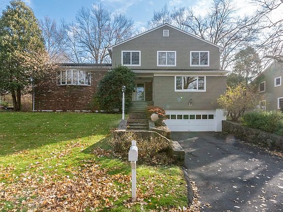 5 Shady Brook Ln Old Greenwich-print-005-003-Exterior-3000x2000-300dpi.jpg