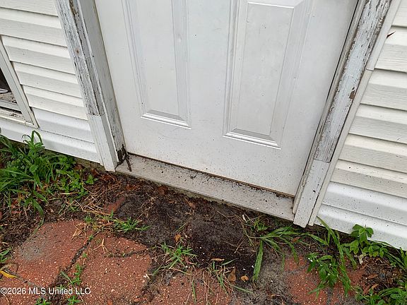3rd image of 1625 Pringle Cir