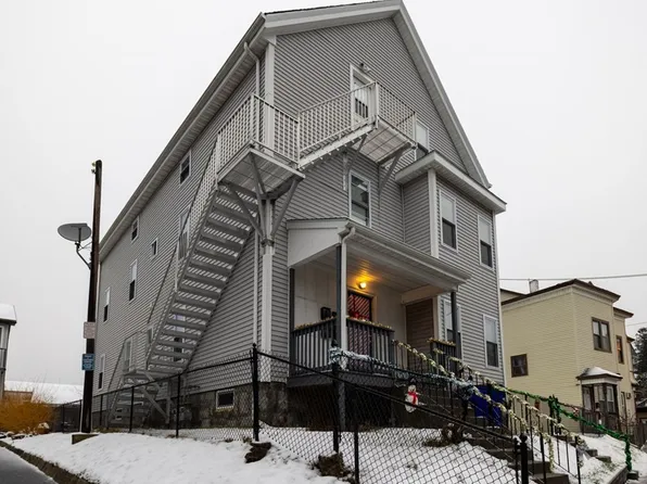 140 Pearce St, Fall River, MA 02720