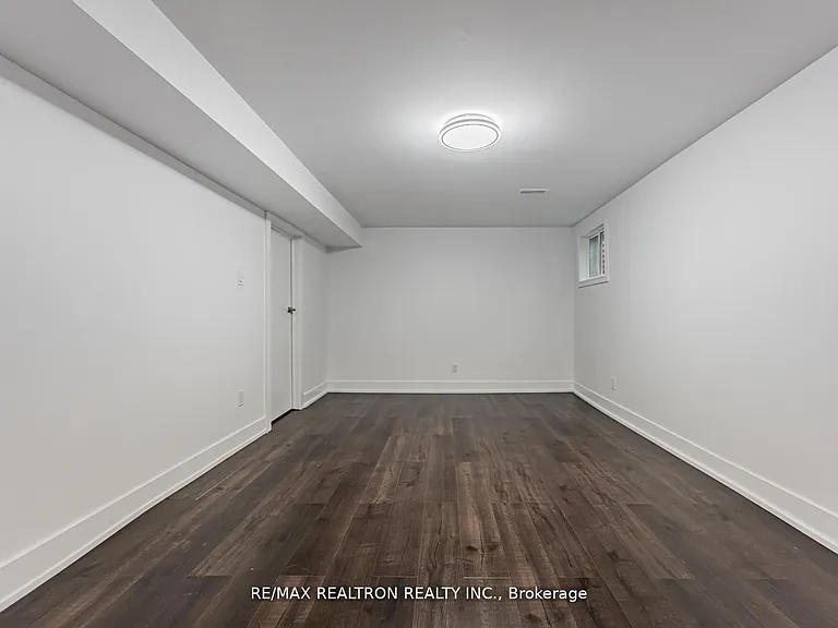 157 Angus Dr #BASEMENT — Photo 3