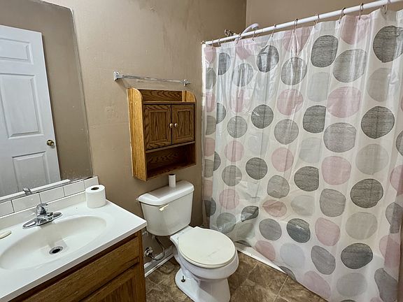 5th image of 506 3rd St