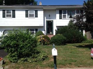 1190 Manor Dr, Lakewood, NJ