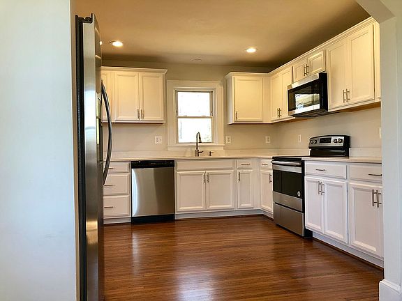 DESIGNER CABINETS - QUARTZ 
