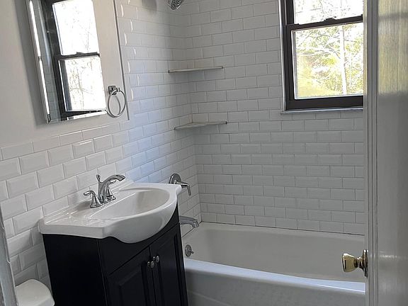 5th image of 87 Washington Ave