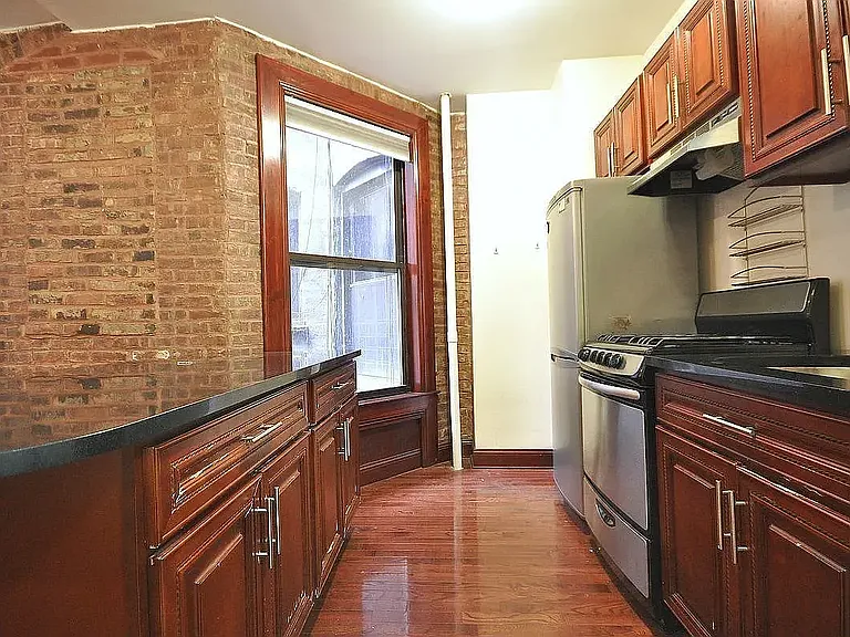 422 Amsterdam Ave #3A — Photo 2