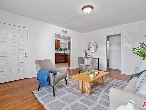 4th image of 1049 Newhill St