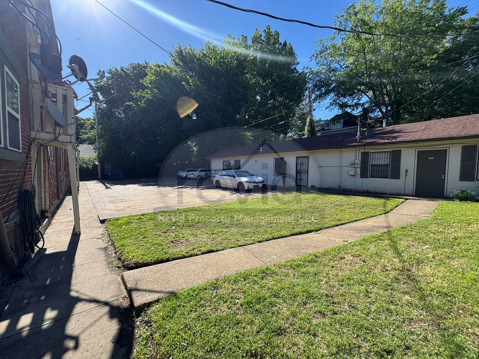 1353 Vance Ave — Photo 4
