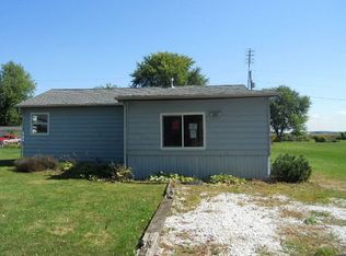 11780 N Sir Lancelot Ln, Cromwell, IN 46732