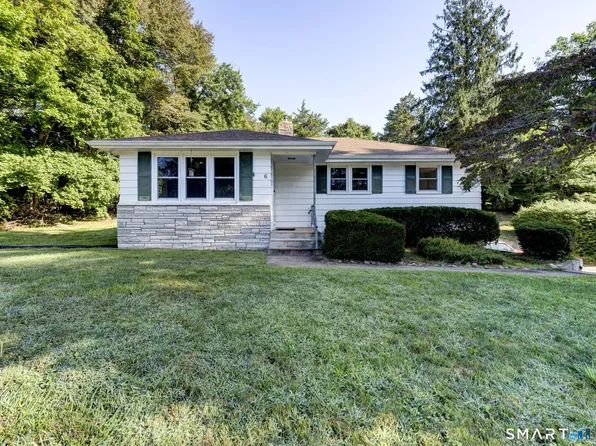 6 Whalehead Drive, Ledyard, CT 06335