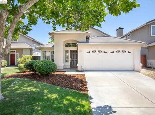 592 Apple Hill Dr, Brentwood, CA