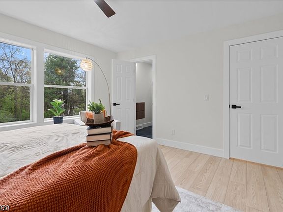 4th image of 93 River View Way