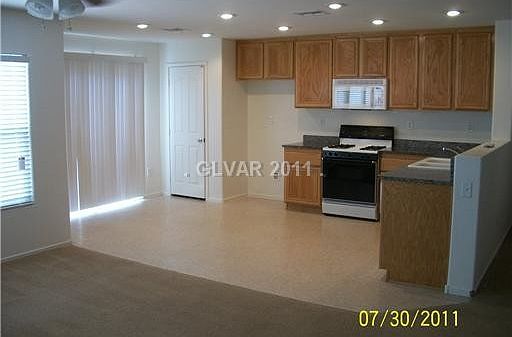 2nd image of 5644 Granville Lake St