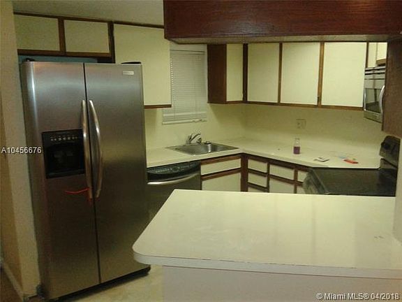 2nd image of 8255 Lake Dr APT 207