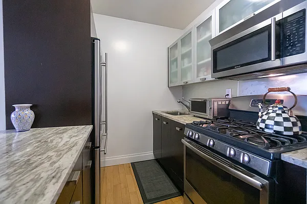 Rented by Camelot Realty Group | media 2