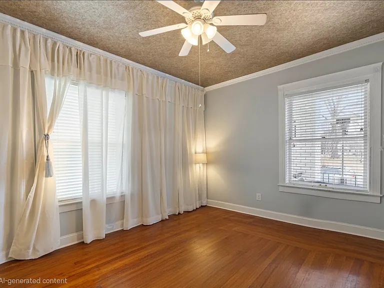 1128 Jefferson St — Photo 13