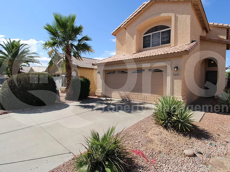4520 E Glenhaven Dr — Photo 2