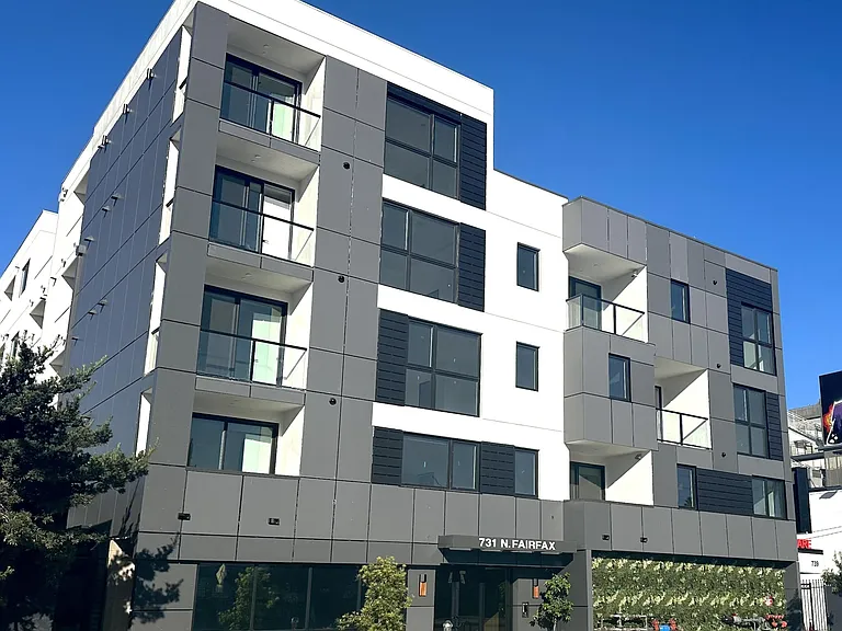 Fairfax Apartments — Photo 5