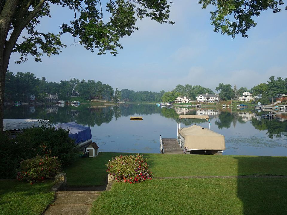 Boat Dock included