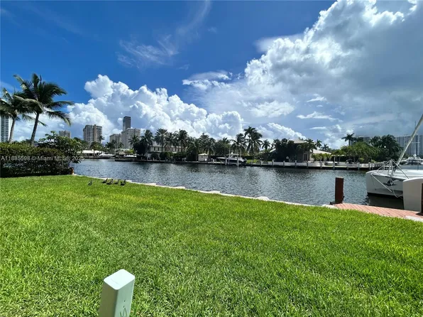 301 Golden Isles Dr, Hallandale, FL 33009