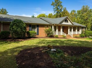 100 Canterbury Dr, Halifax, VA 24558