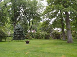 53 Evergreen St, Waldwick, NJ 07463