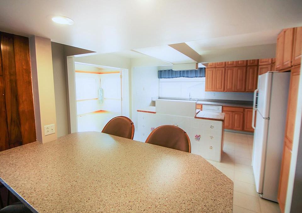 2nd image of 2812 Waveland Dr NW