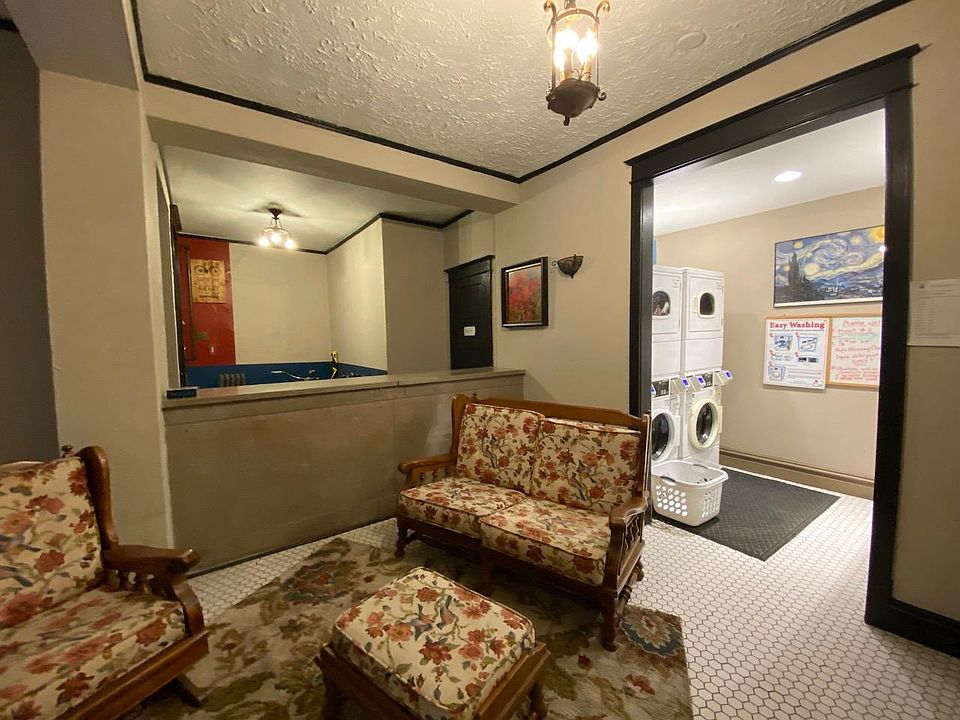 Upper lobby has laundry room and bicycle parking behind counter, first-come, first served.