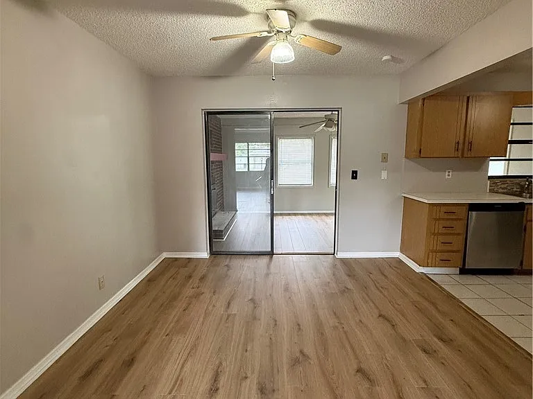 303 Lotus Ave — Photo 4