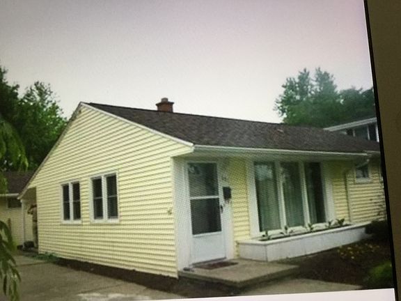 3rd image of 691 Highland Ave