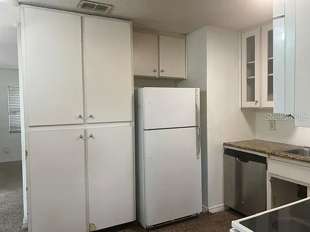 2211 E Amelia St — Photo 10