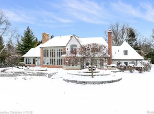 3715 Lahser Rd, Bloomfield Hills, MI 48304