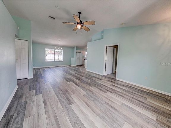 5th image of 159 Parkview Dr