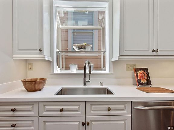 4th image of 1202B Stanyan St