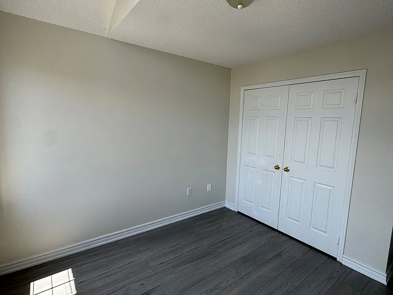 1111 Glenbourne Dr — Photo 16