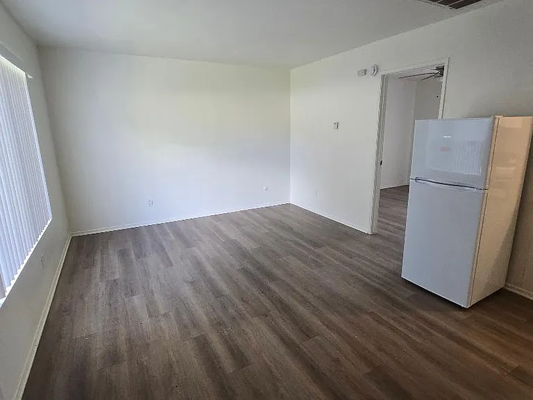 4360 10th St #2 — Photo 7