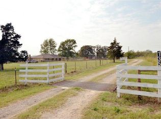 135 La Jolla Ln, Bastrop, TX 78602